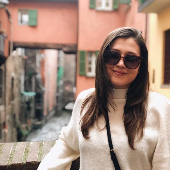 Meet your Posher, Jillian - Picture 1 of 1